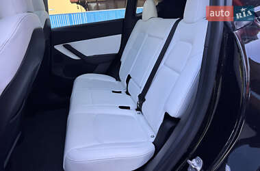 Внедорожник / Кроссовер Tesla Model Y 2021 в 