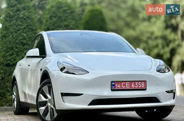 Внедорожник / Кроссовер Tesla Model Y 2023 в Дрогобыче