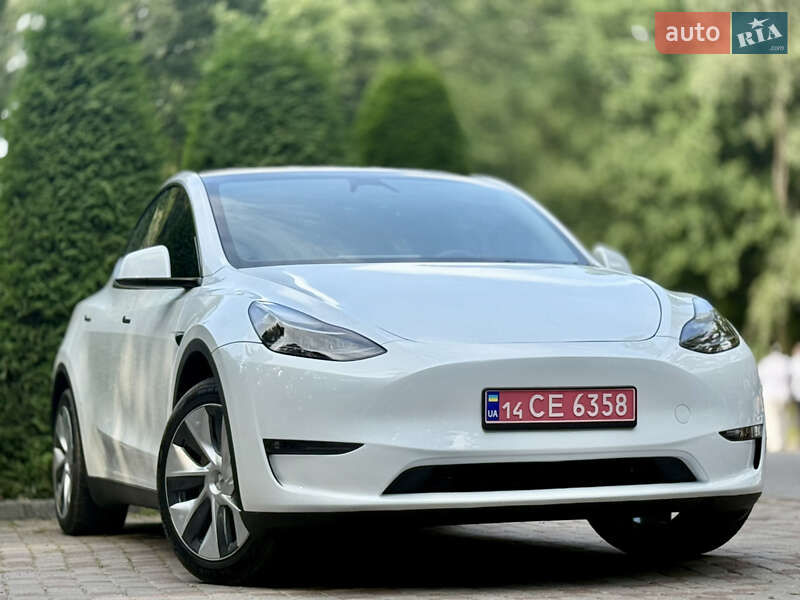Tesla Model Y 2023
