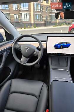 Внедорожник / Кроссовер Tesla Model Y 2024 в 
