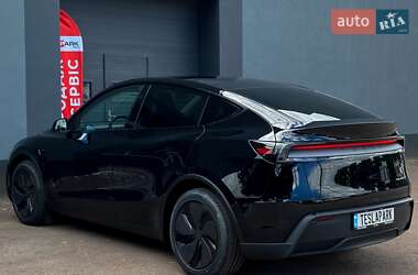 Внедорожник / Кроссовер Tesla Model Y 2025 в 