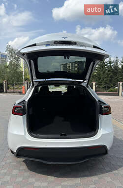 Внедорожник / Кроссовер Tesla Model Y 2021 в 