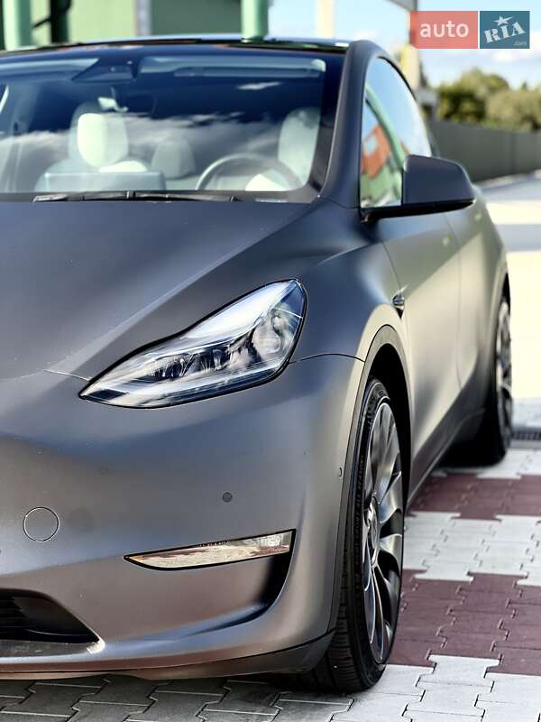 Внедорожник / Кроссовер Tesla Model Y 2022 в Киеве