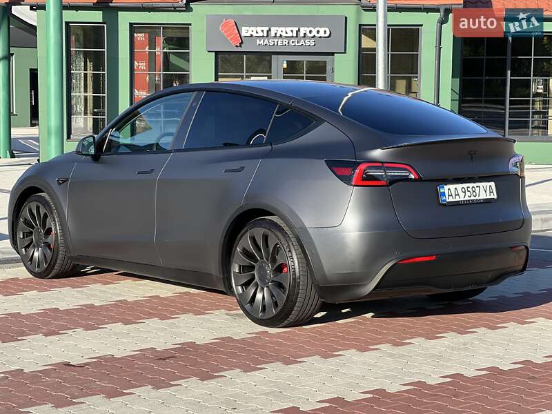 Внедорожник / Кроссовер Tesla Model Y 2022 в Киеве