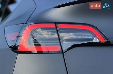 Внедорожник / Кроссовер Tesla Model Y 2022 в 