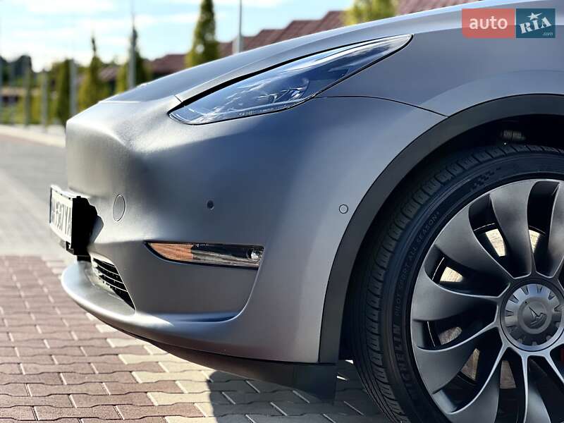 Внедорожник / Кроссовер Tesla Model Y 2022 в Киеве