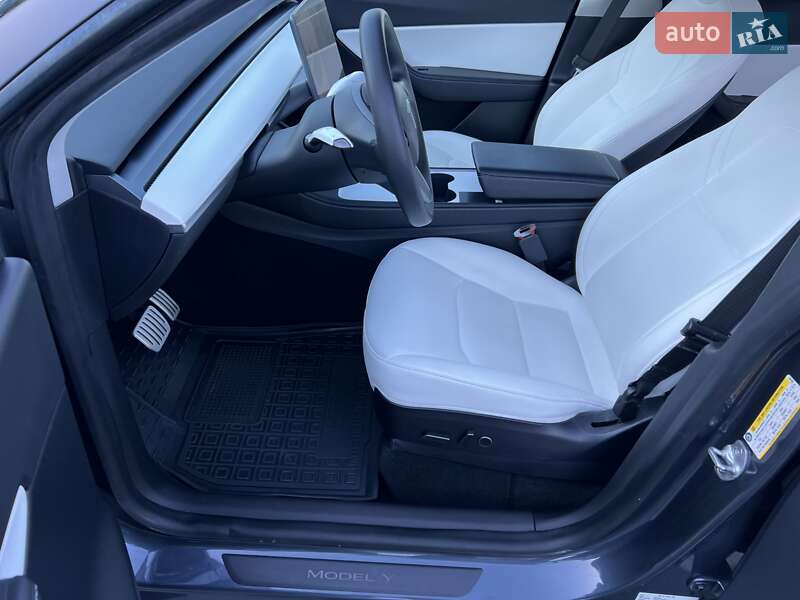 Внедорожник / Кроссовер Tesla Model Y 2022 в Киеве