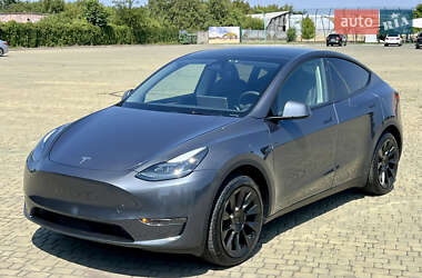 Внедорожник / Кроссовер Tesla Model Y 2024 в 