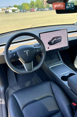 Внедорожник / Кроссовер Tesla Model Y 2024 в 