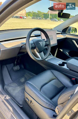 Внедорожник / Кроссовер Tesla Model Y 2024 в 