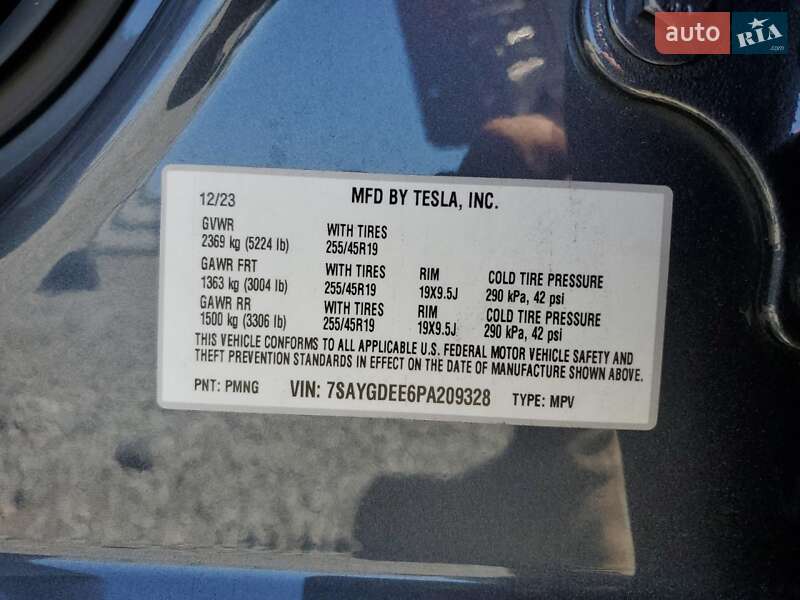 Внедорожник / Кроссовер Tesla Model Y 2023 в Киеве