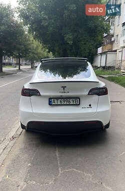 Внедорожник / Кроссовер Tesla Model Y 2023 в 