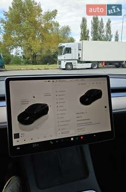 Внедорожник / Кроссовер Tesla Model Y 2023 в 