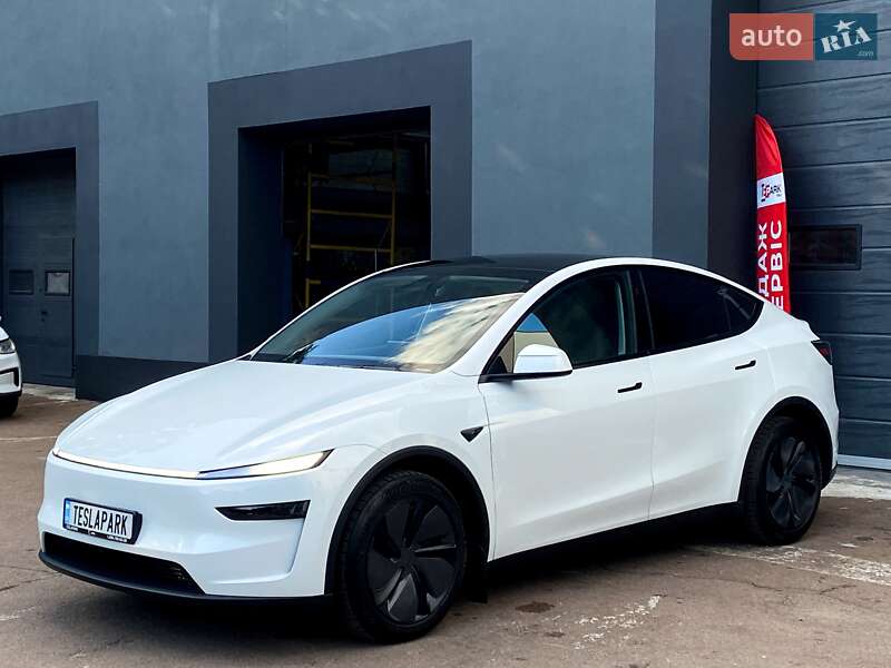 Внедорожник / Кроссовер Tesla Model Y 2025 в Киеве