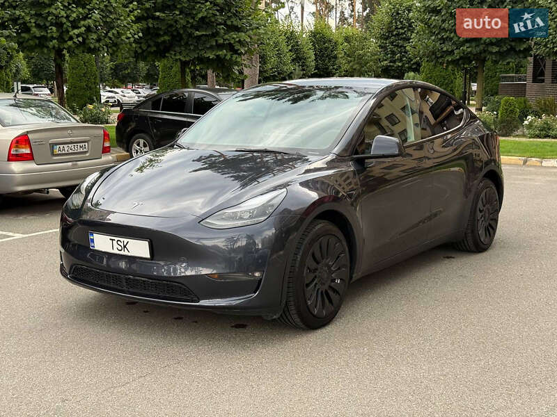 Позашляховик / Кросовер Tesla Model Y 2024 в Києві