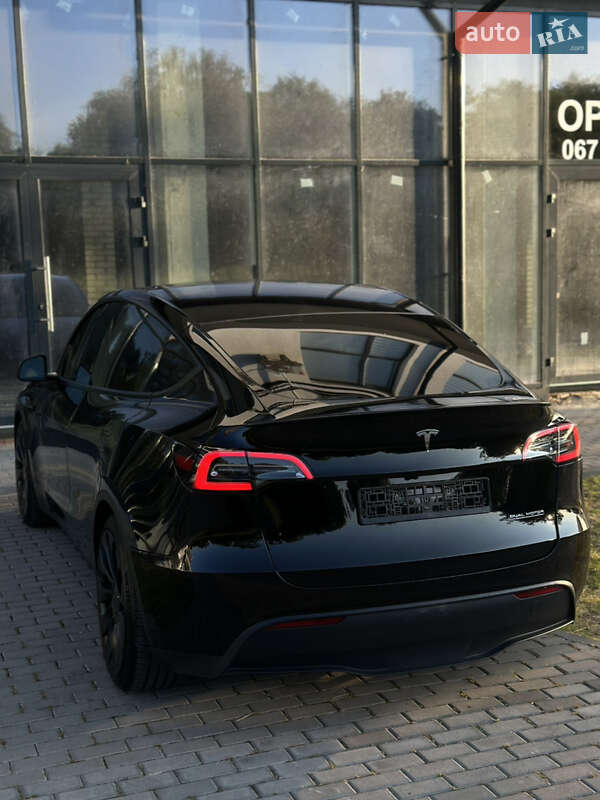 Внедорожник / Кроссовер Tesla Model Y 2023 в Ровно