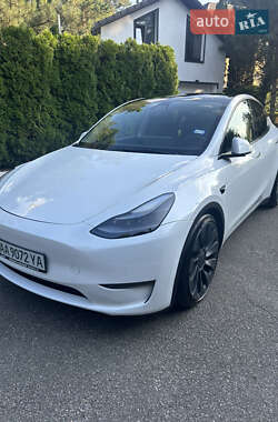 Позашляховик / Кросовер Tesla Model Y 2023 в 