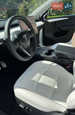 Внедорожник / Кроссовер Tesla Model Y 2023 в 