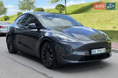Внедорожник / Кроссовер Tesla Model Y 2021 в Киеве