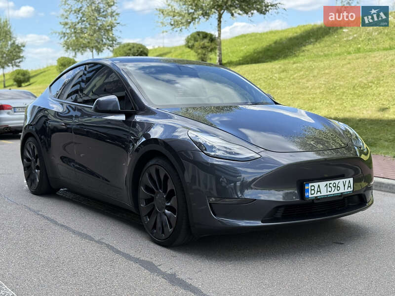Внедорожник / Кроссовер Tesla Model Y 2021 в 
