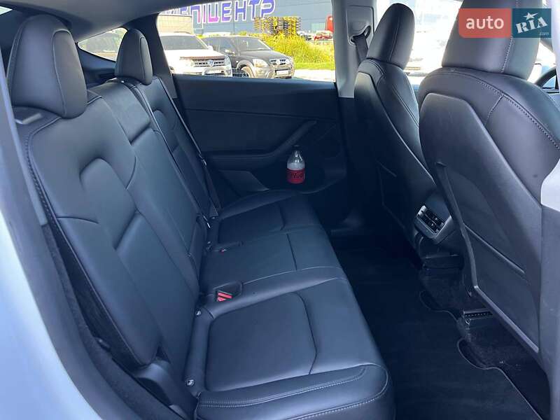 Внедорожник / Кроссовер Tesla Model Y 2024 в Львове