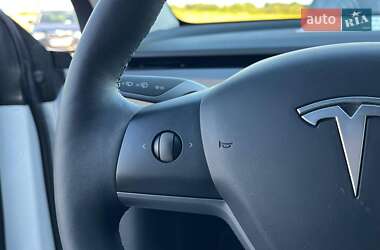 Внедорожник / Кроссовер Tesla Model Y 2024 в 