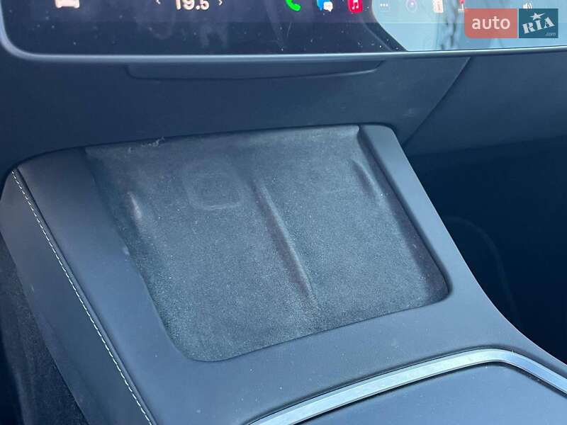 Внедорожник / Кроссовер Tesla Model Y 2024 в Львове