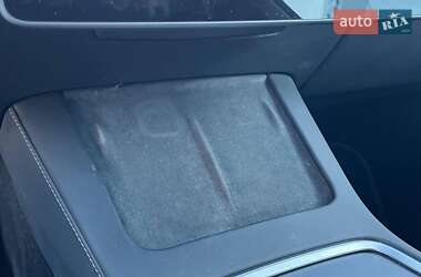 Внедорожник / Кроссовер Tesla Model Y 2024 в 