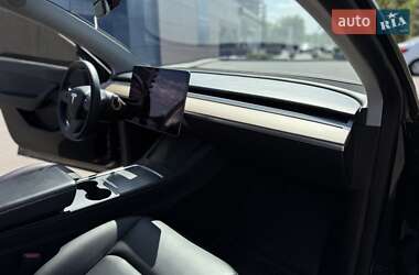 Внедорожник / Кроссовер Tesla Model Y 2021 в 