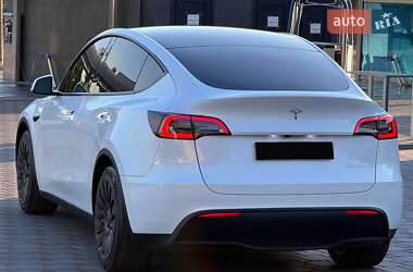 Внедорожник / Кроссовер Tesla Model Y 2024 в 