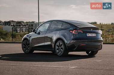 Внедорожник / Кроссовер Tesla Model Y 2024 в 