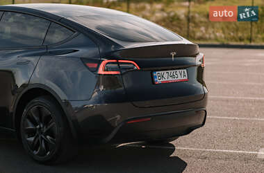 Внедорожник / Кроссовер Tesla Model Y 2024 в 