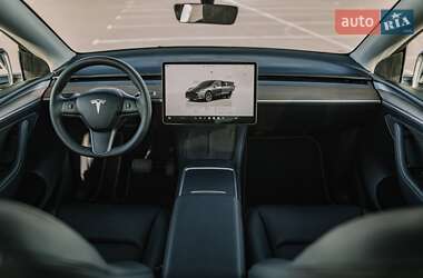 Внедорожник / Кроссовер Tesla Model Y 2024 в 
