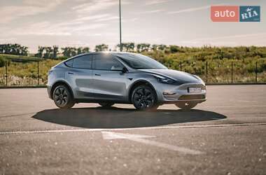 Внедорожник / Кроссовер Tesla Model Y 2024 в 