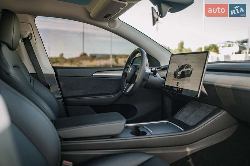 Позашляховик / Кросовер Tesla Model Y 2024 в Рівному фото 62 Позашляховик / Кросовер Tesla Model Y 2024 в Рівному