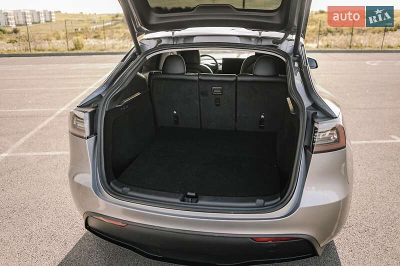 Позашляховик / Кросовер Tesla Model Y 2024 в Рівному фото 87 Позашляховик / Кросовер Tesla Model Y 2024 в Рівному