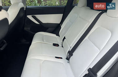 Внедорожник / Кроссовер Tesla Model Y 2021 в 