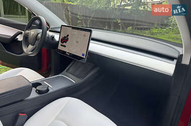 Внедорожник / Кроссовер Tesla Model Y 2021 в 