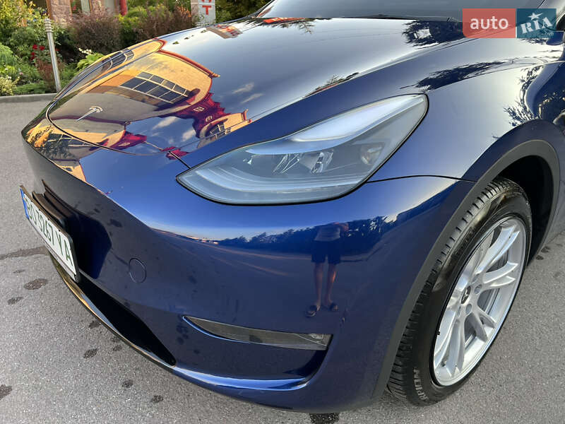 Внедорожник / Кроссовер Tesla Model Y 2024 в Тернополе