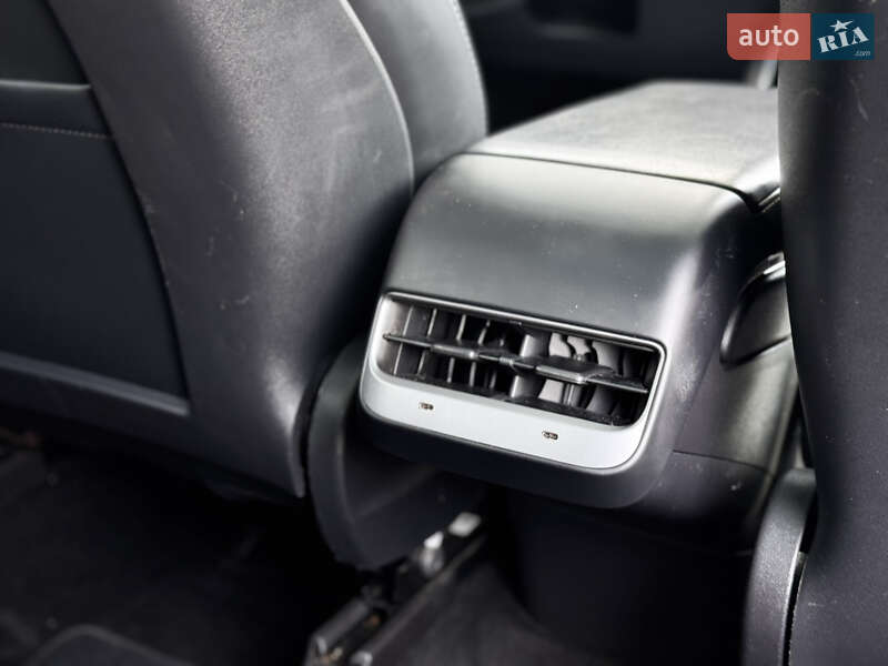 Внедорожник / Кроссовер Tesla Model Y 2020 в Ивано-Франковске