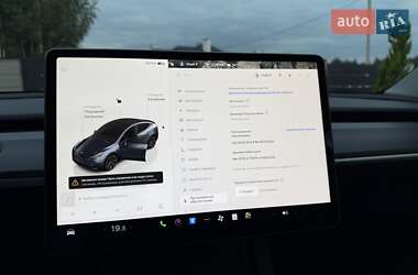 Внедорожник / Кроссовер Tesla Model Y 2024 в 