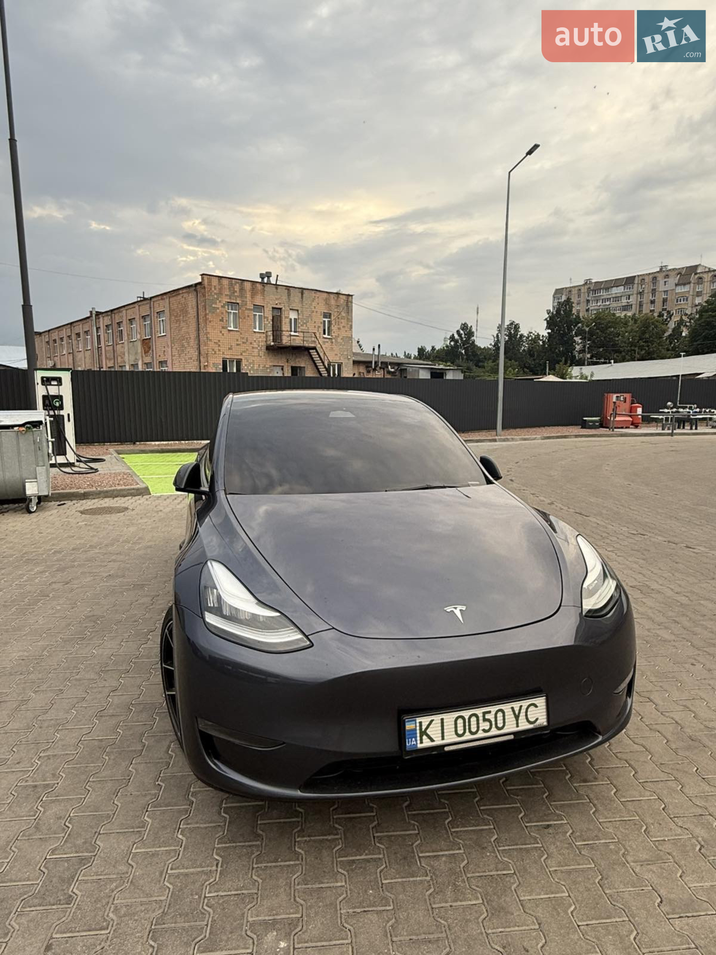 2023 Tesla Model Y - мініатюра 3