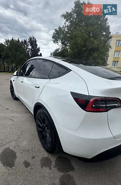 Внедорожник / Кроссовер Tesla Model Y 2021 в 