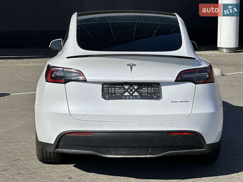 Позашляховик / Кросовер Tesla Model Y 2023 в Києві