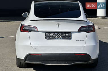 Позашляховик / Кросовер Tesla Model Y 2023 в 