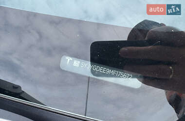 Внедорожник / Кроссовер Tesla Model Y 2021 в 