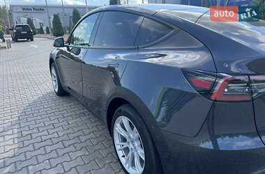 Внедорожник / Кроссовер Tesla Model Y 2024 в 