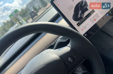 Внедорожник / Кроссовер Tesla Model Y 2024 в 