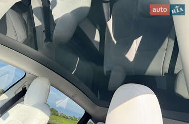 Позашляховик / Кросовер Tesla Model Y 2022 в 
