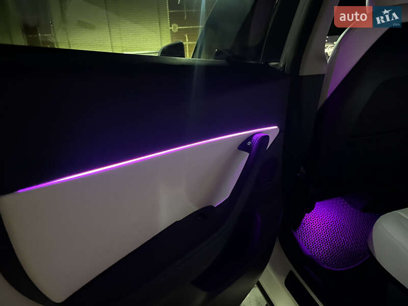 Позашляховик / Кросовер Tesla Model Y 2022 в Сумах фото 55 Позашляховик / Кросовер Tesla Model Y 2022 в Сумах